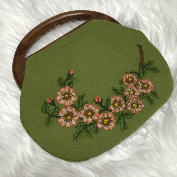 Vintage Handbags - VINTAGE embroidered floral green handbag